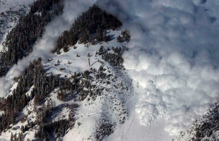 Gunung Es di Pegunungan Alpen Runtuh, 6 Pendaki Tewas
