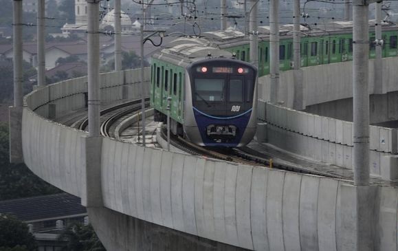 MRT Jakarta Raup Pendapatan Rp50,4 Miliar