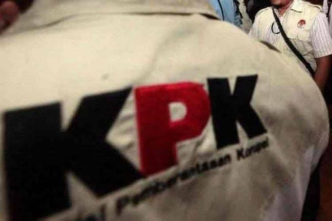 KPK Periksa Plt Gubernur Riau SF Hariyanto dan Sekda Syahrial Abdi dalam Kasus Abdul Wahid