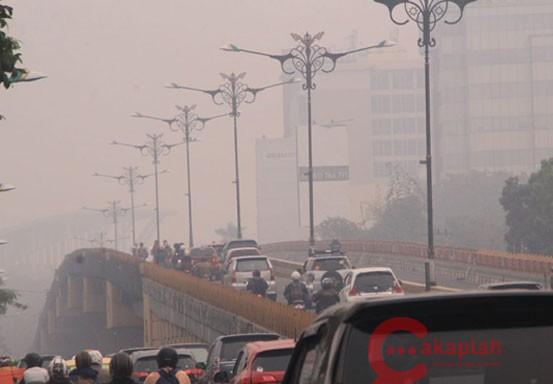 Sehari Setelah Kedatangan Jokowi, Asap di Pekanbaru Semakin Pekat