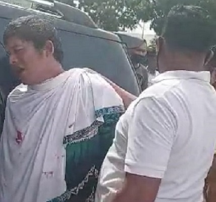 Tepergok Saat Maling Kipas Angin, Pria Ini Kelabui Warga dengan Daster dan Jilbab