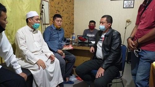 Polisi: Pelaku Penusukan Imam di Pekanbaru ke Masjid untuk Dirukiah