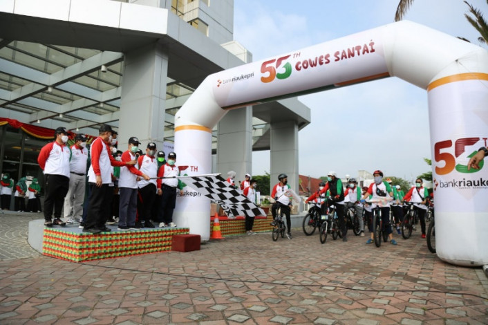 Gubri Syamsuar Lepas Gowes Santai BRK Saat Sempena HUT Ke-55