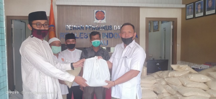 DPD REI Riau Kembali Salurkan 600 Paket Sembako untuk Korban Terdampak Covid-19