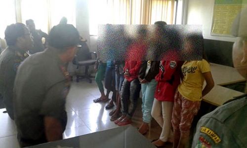 Oalah.., Cafe di Bangkinang Sediakan Cewek Umur 20 Sampai 31 Tahun, Sedang 'Layani' Pria, Diamankan 