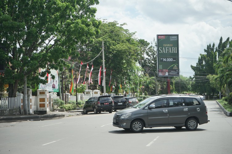 Kawasan Tanpa Rokok Diterapkan, Warga Kritik Reklame Rokok yang Tak Ditertibkan