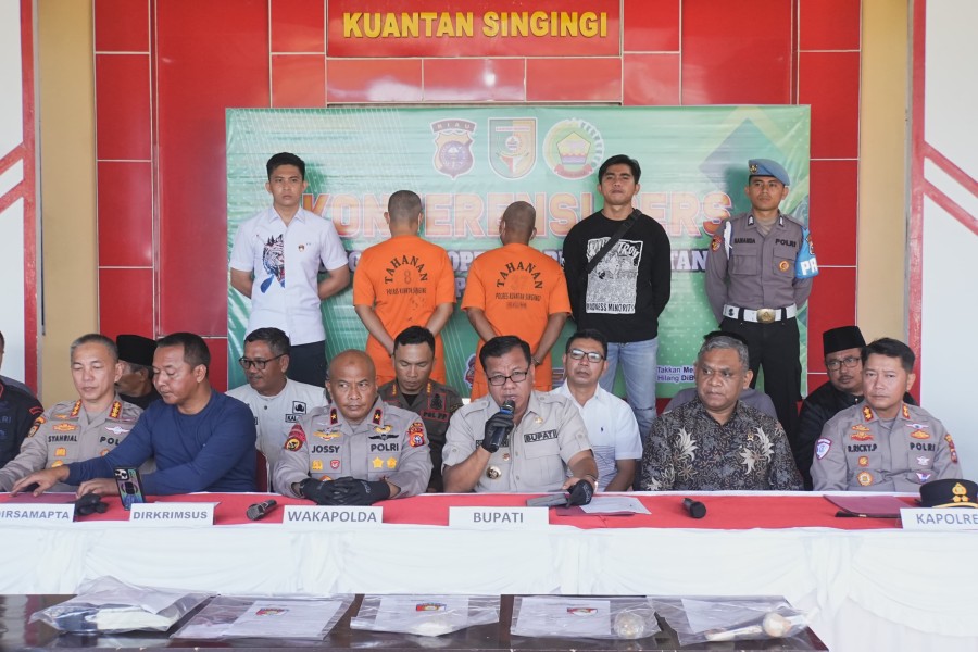 24 Rakit Tambang Ilegal Dimusnahkan Dan 3 Tersangka Diamankan, Wakapolda: Sungai Kuantan Harus Diselamatkan