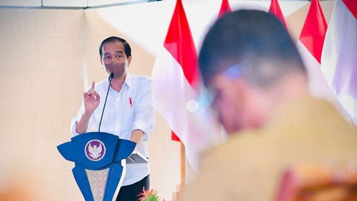 Sentilan Jokowi Tertuju ke Bobby Buntut APBD Tersisa Triliunan