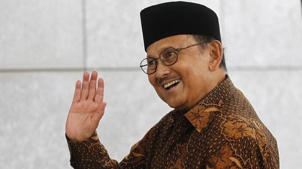 Jokowi Kirim Dokter Istana Pantau Kondisi Habibie di Munchen