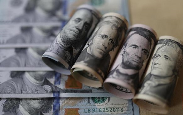 Cadangan Devisa RI Naik Jadi US$131,7 Miliar per Januari