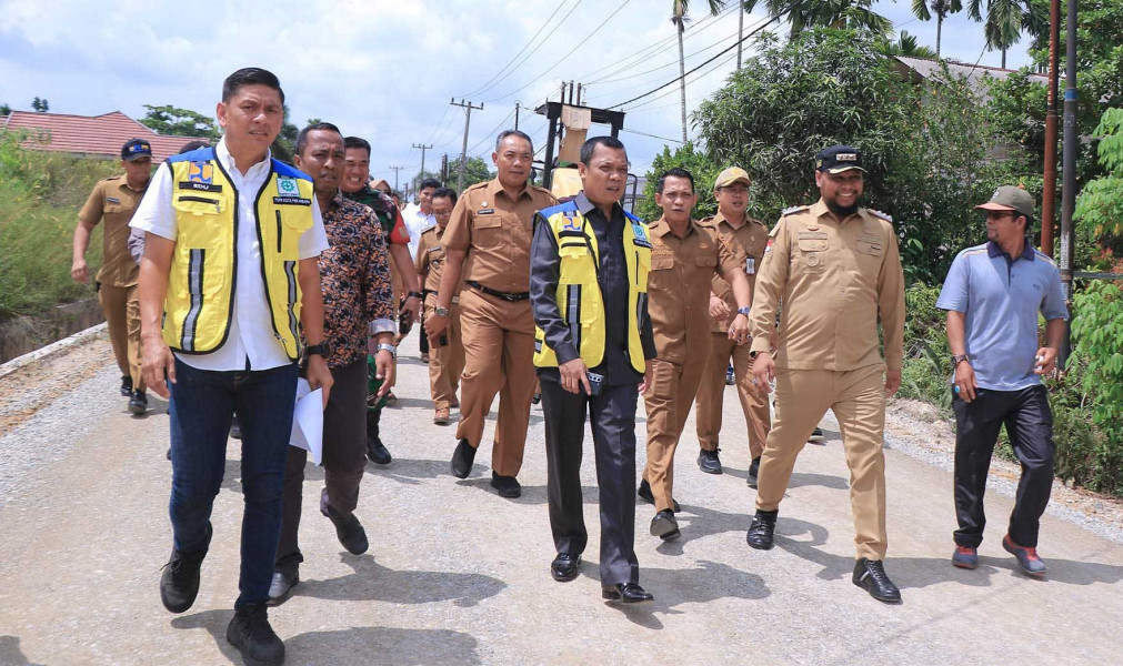 Muflihun Bukan Walikota Kaleng-Kaleng, Turun Langsung Tinjau Proyek di Kecamatan Kulim