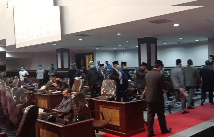 5 Fraksi Minta PKS Ganti Hamdani Jadi Ketua DPRD Pekanbaru