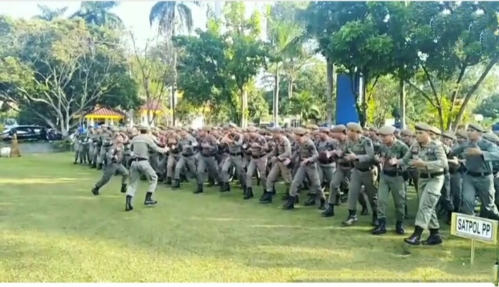 Nenek 66 Tahun Diperas Oknum Satpol PP Pekanbaru, Sanksi Cuma Pindah Tugas?