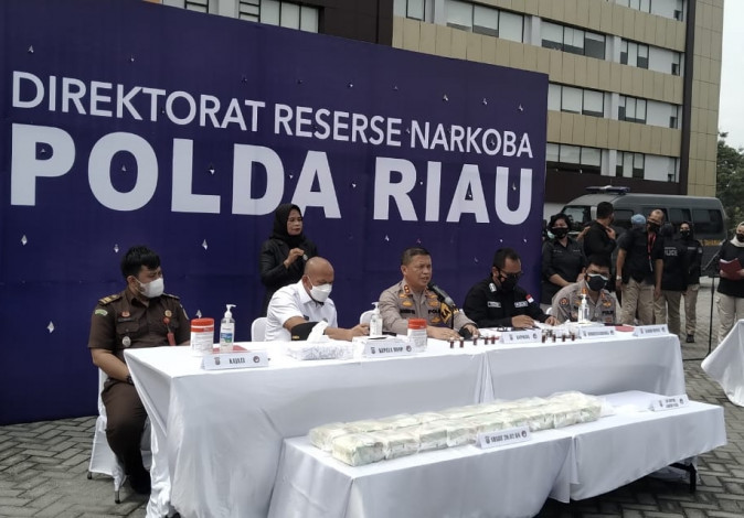Polda Riau Ungkap Peredaran Narkoba Jenis Liquid yang Dikendalikan Napi Lapas Pariaman