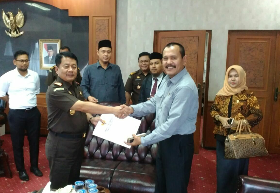 Kejati Janji  Back Up  Komisi Informasi Riau
