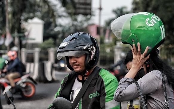 Kemenhub Klaim Ojol Boleh Angkut Penumpang Tak Menentang PSBB