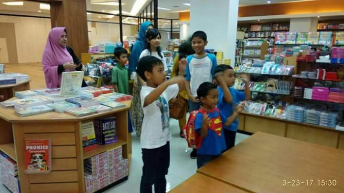 SAPA Riau, Lelang Karya Keroyokan Untuk Anak-Anak Penderita Kanker