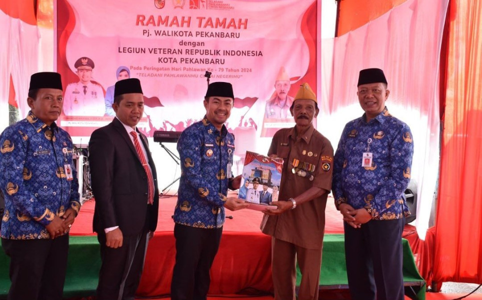 Ketua DPRD Pekanbaru Hidupkan Semangat Juang di Hari Pahlawan ke-79