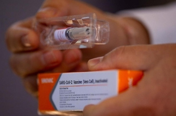 Diskes Pekanbaru Klaim Nakes yang Disuntik Vaksin Sinovac sudah 10.711 Orang