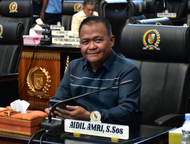 DPRD Apresiasi Pemko Pekanbaru Tertibkan Kabel FO Semrawut di Sejumlah Ruas Jalan