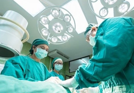 Patut Diacungi Jempol, Dokter Tetap Lanjutkan Operasi Jantung Meski Rumah Sakit Kebakaran