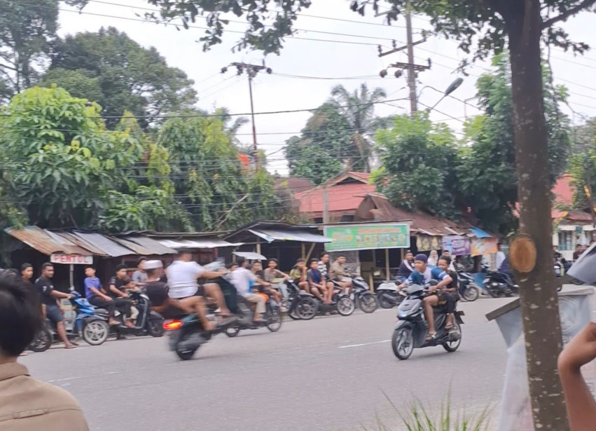 Balap Liar Saat Ngabuburit Resahkan Pengendara di Simpang Wates Pekanbaru