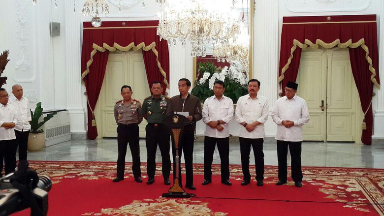Seskab: Sebenarnya Tadi Presiden Ingin ke Istana, Tapi ....