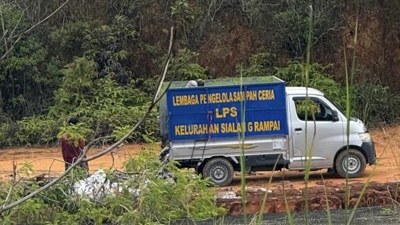 Mobil LPS Sialang Rambai Buang Sampah di Jalan 70, Ketua LPS Akui Kelalaian