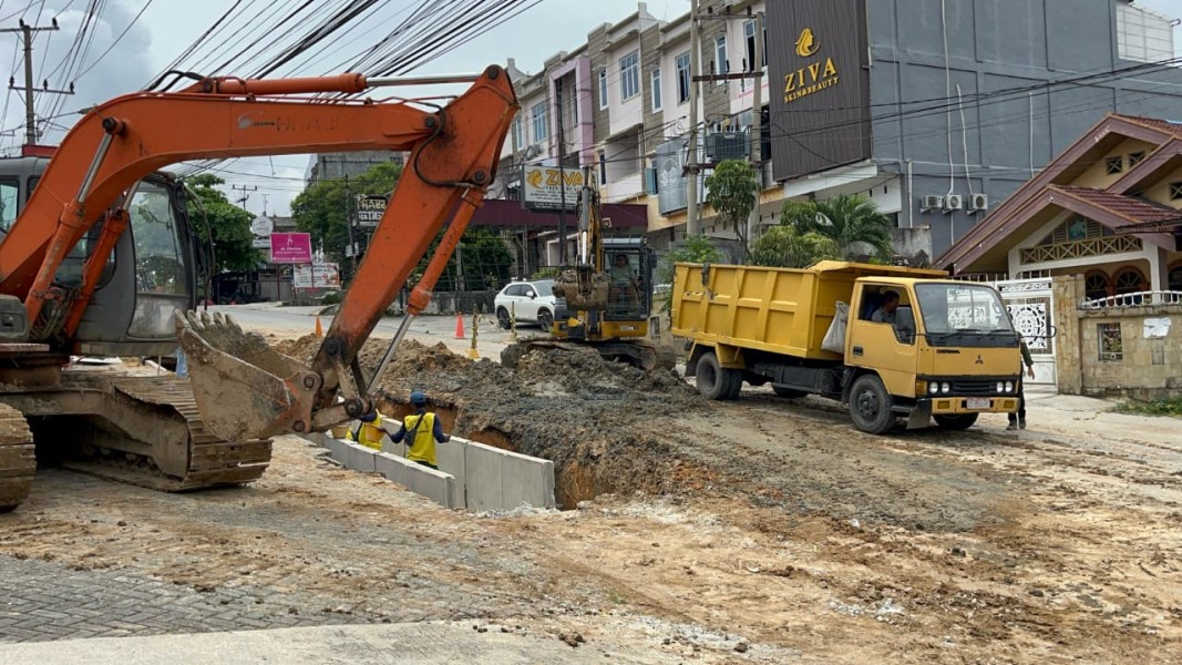 Jalan Lobak Amblas di Binawidya, PUPR Pekanbaru Targetkan Tuntas Bulan Depan