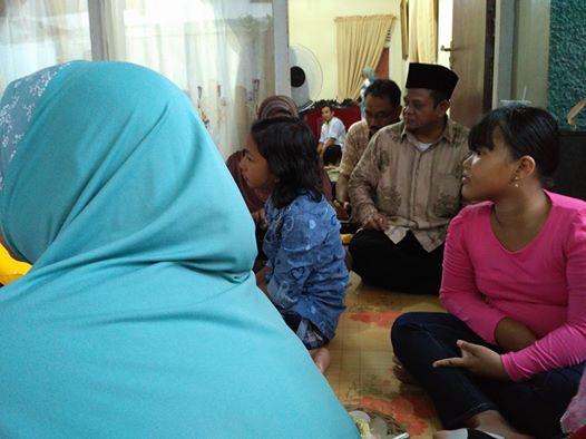 H Jufri Zubir Bicara, Puluhan Perempuan Terkesima