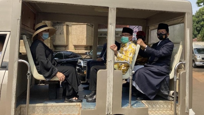 Protokol Corona, Jenazah Harmoko Dimakamkan secara Tertutup di TMP Kalibata