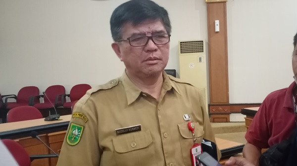 Ruang Isolasi RSUD Arifin Achmad Penuh, Pasien Dialihkan ke RS Swasta
