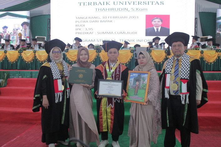UMRI Wisuda 388 Mahasiswa, Lulusan Teknik Raih Predikat Summa Cum Laude Pertama