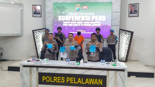 Polres Pelalawan Tangkap Pelaku Narkoba di TK Pembina Langgam yang Videonya Viral