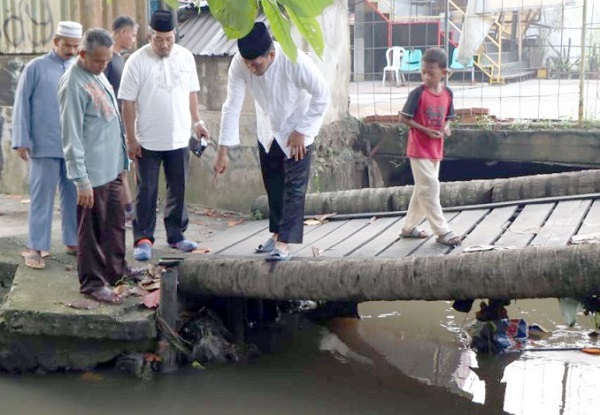 Warga Libungan Keluhkan Jembatan, Plt Wako Pekanbaru Langsung Turun ke Lokasi