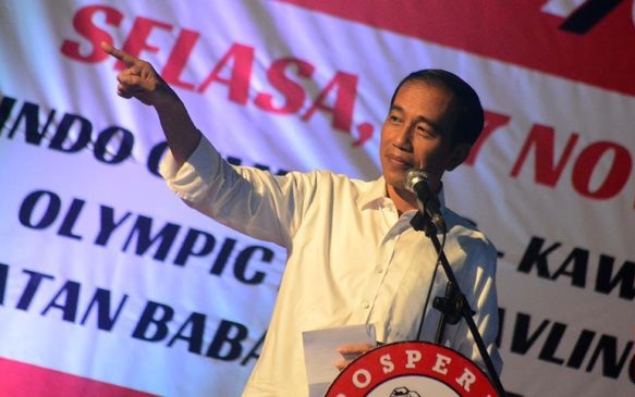 Prestasi Tak Imbangi Elektabilitas, Jokowi Diminta Waspada