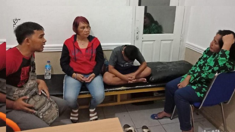 Viral Polisi Pangkat AKBP Pukul Ibu-ibu Diduga Pencuri di Babel