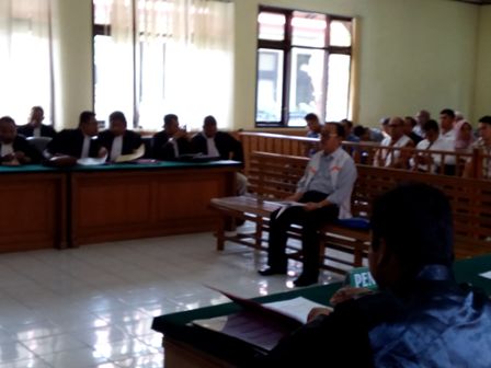 Hakim Tolak Eksepsi Mantan Bupati Bengkalis Herlian Saleh