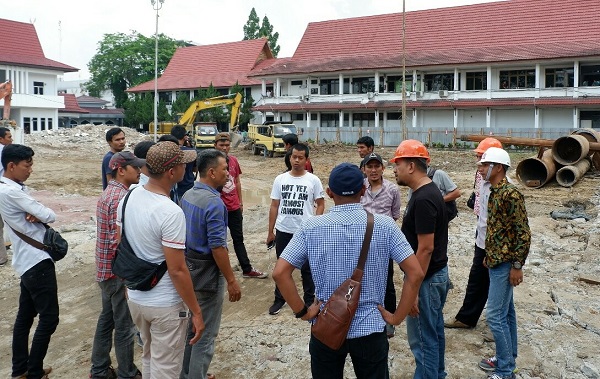 Proses Pembangunan Gedung Kejati Riau Ganggu Lingkungan Sekitar