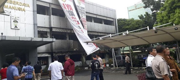 Polisi Duga Kebakaran di Polda Metro Jaya akibat Korsleting