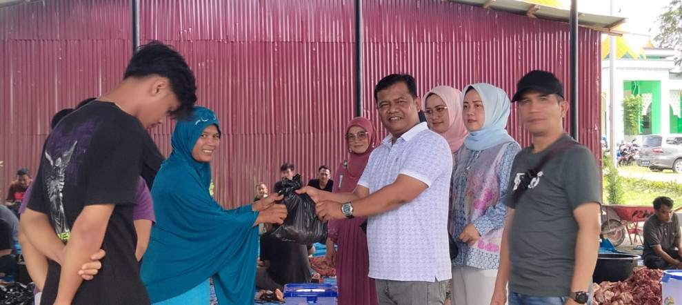 Mencari Berkah Idul Adha, RSD Madani Sembelih 8 Ekor Sapi