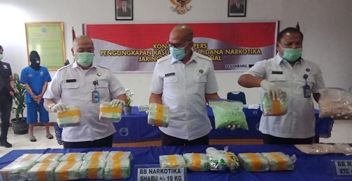 Kurir Narkoba di Riau Ditangkap, 19 Kg Sabu Asal Malaysia Disita