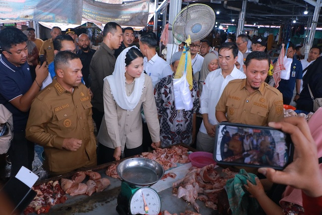 Pedagang Pasar Cikpuan Minta U-Turn Dibuka, Walikota Pekanbaru Siap Cari Solusi