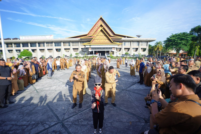 Bocah Penari Pacu Jalur, Dhika Dinobatkan Jadi Duta Pariwisata oleh Gubernur Riau