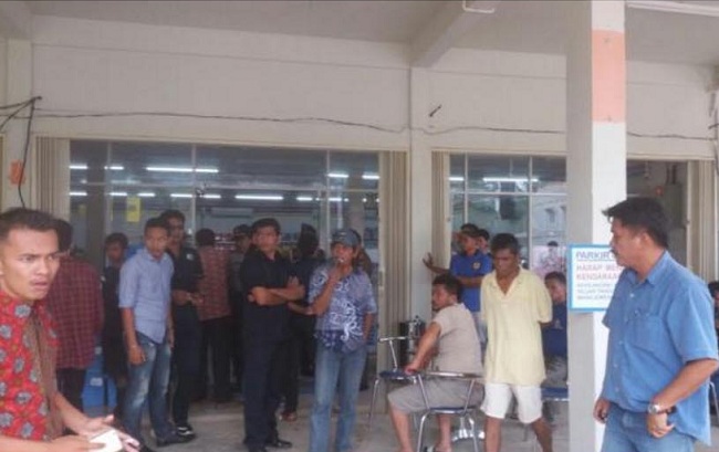 Dua Gerai Indomaret Tanpa Izin Ditutup Paksa Pemkab Kampar