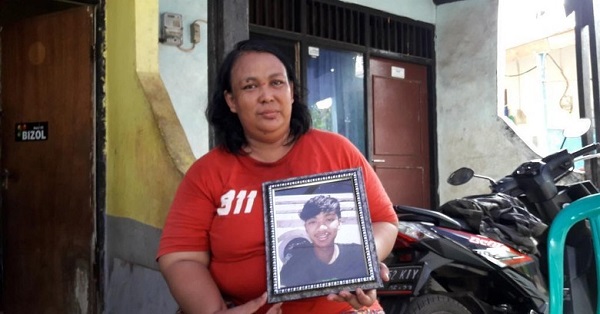 Remaja di Bekasi Tewas Dibakar, Ibu Korban Minta Pelaku Dihukum Mati