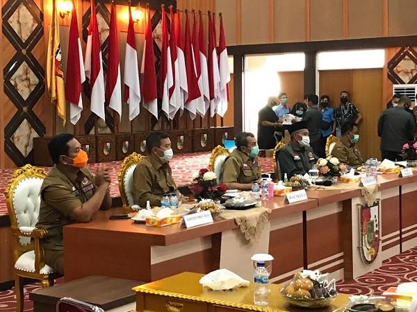 Gubernur Minta Puskesmas di Pekanbaru Data Pasien Positif yang Isolasi Mandiri