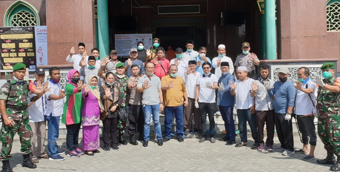 Anggota DPRD Dapil VI Kompak Cegah penyebaran Covid 19 di Kecamatan Senapelan dan Payung Sekaki