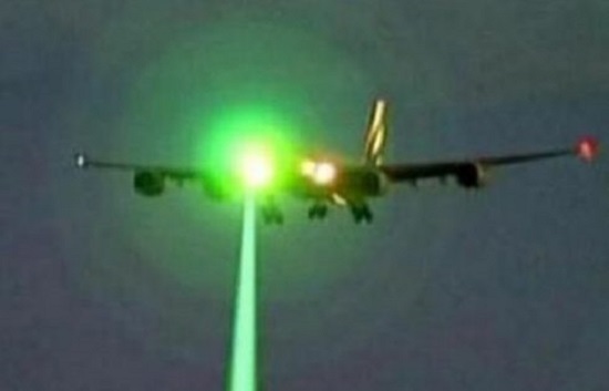 Pesawat Sukhoi di Makasar Ditembak Sinar Laser, 1 Orang Diperiksa