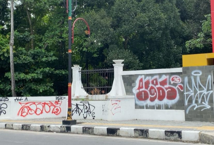 DPRD Pekanbaru Minta Pemko Segera Perbaiki Kerusakan Akibat Vandalisme di Hutan Kota, Dan Memperketat Pengawasan